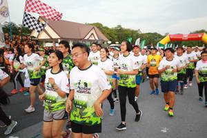 BIB: 
                            <button type="button" onclick="openModal(3530746)" class="btn btn-primary btn-sm float-right btn-popup" data-toggle="modal" data-target=".modal-high-quality">
                        <i class="fas fa-shopping-cart"></i> Add to Cart
                    </button>
                                            <button type="button" onclick="isThisMe(3530746, true)" class="btn btn-success btn-sm float-right btn-popup btn-isme hidden" data-toggle="tooltip" data-placement="bottom" title="นี่คือรูปของคุณใช่ไหม คลิกที่นี่เพื่อเอาเข้าอัลบั้ม">
                        <i class="fas fa-plus"></i> Add to album
                    </button>
                    <button type="button" onclick="isThisMe(3530746, false)" class="btn btn-warning btn-sm float-right btn-popup btn-isnotme hidden">
                        <i class="fas fa-ban"></i> Remove from album
                    </button>